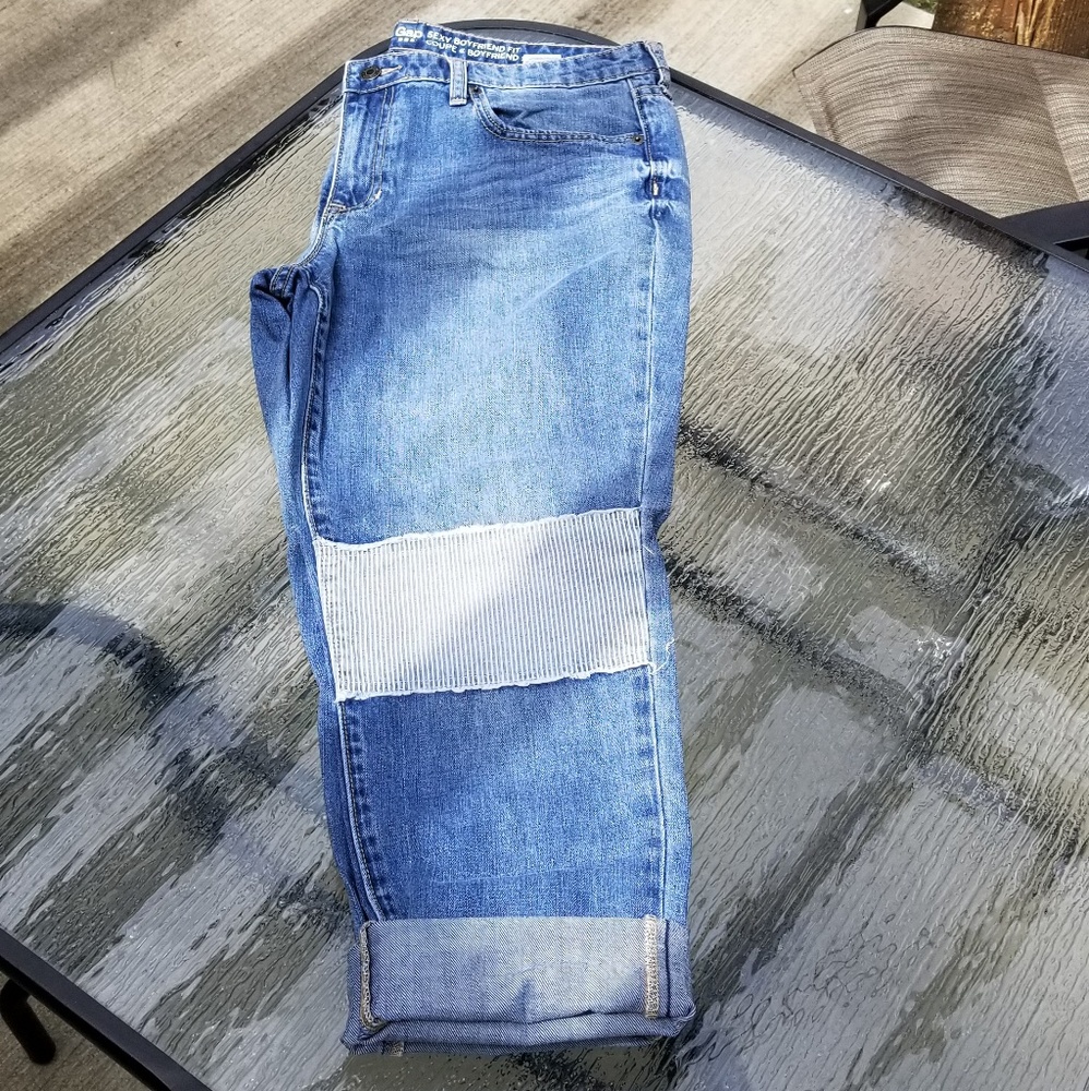 GAP Boyfriend Fit Capris